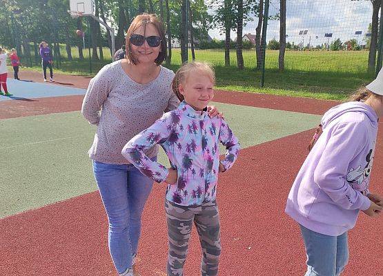 Mama z córką podczas konkurencji