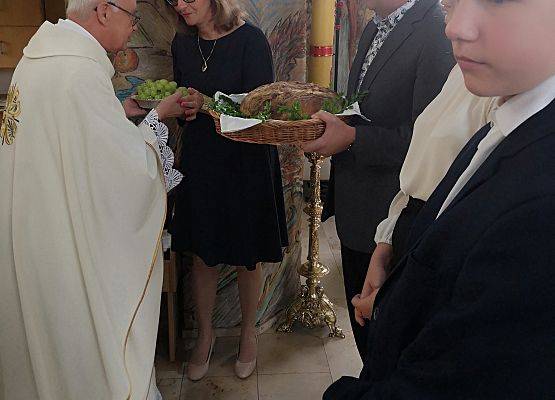 Pan dyrektor, i pani wicedyrektor dziękują księdzu