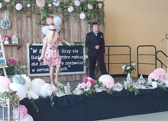 Uczniowie podczas występów