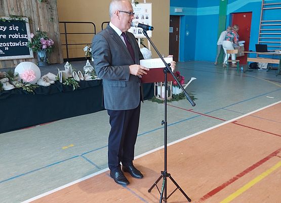 Pan dyrektor przemawia