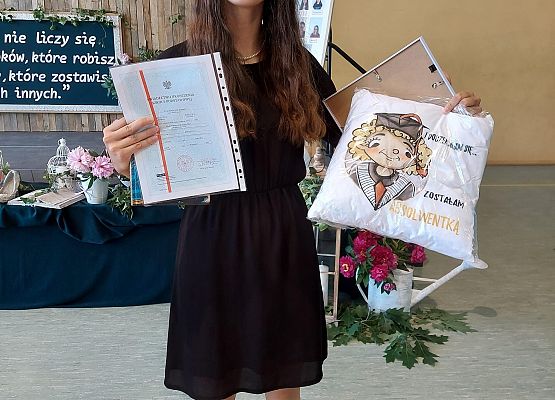 Uczennica z nagroddami