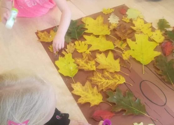 Grafika 2: Grupa "Słoneczka" przywitała jesień.