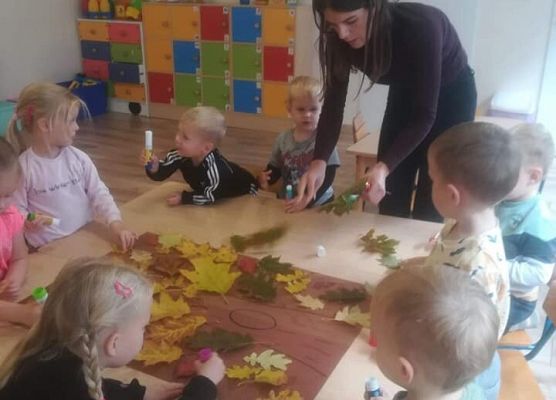 Grafika 1: Grupa "Słoneczka" przywitała jesień.