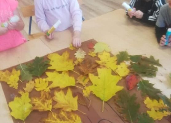 Grafika 9: Grupa "Słoneczka" przywitała jesień.