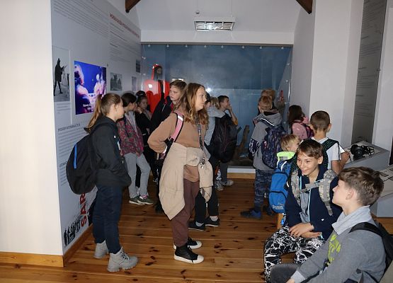 Uczniowie podczas zajęć w Czołpinie