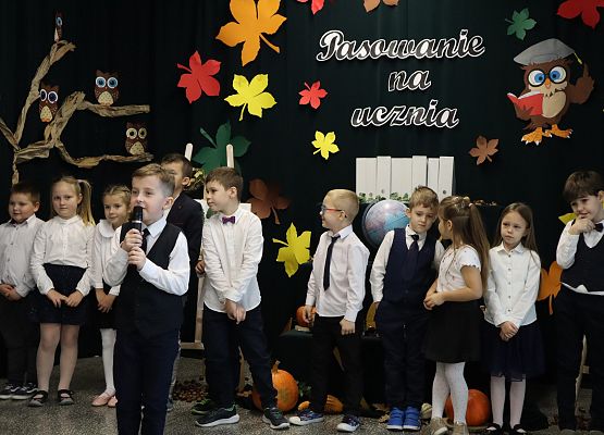 Uczniowie występują