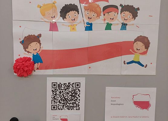 Udekorowane drzwi Święto Niepodległości