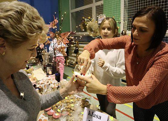 uczestnicy spotkania "jesienna spiżarnia"