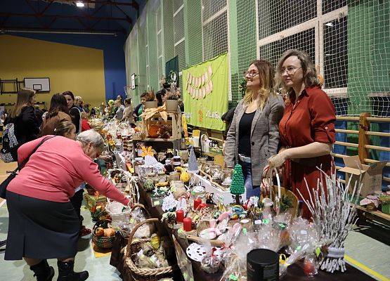 uczestnicy spotkania "jesienna spiżarnia"