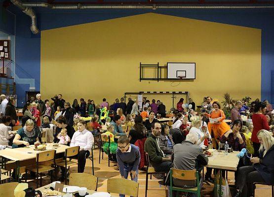 uczestnicy spotkania "jesienna spiżarnia"