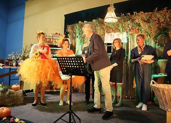 uczestnicy spotkania "jesienna spiżarnia"