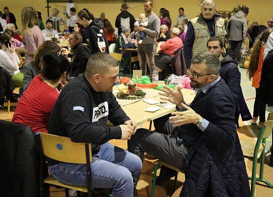 uczestnicy spotkania "jesienna spiżarnia"