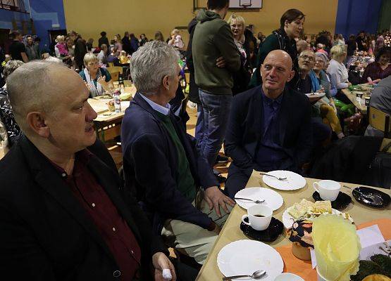 uczestnicy spotkania "jesienna spiżarnia"