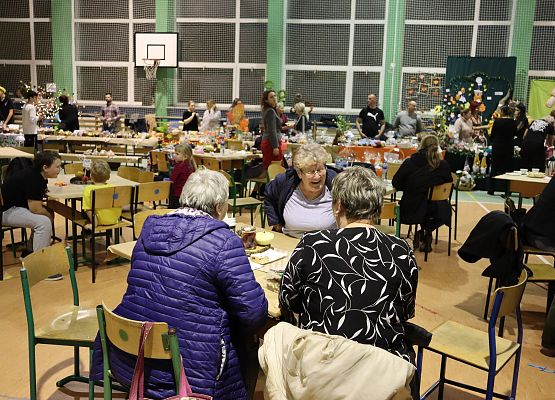 uczestnicy spotkania "jesienna spiżarnia"