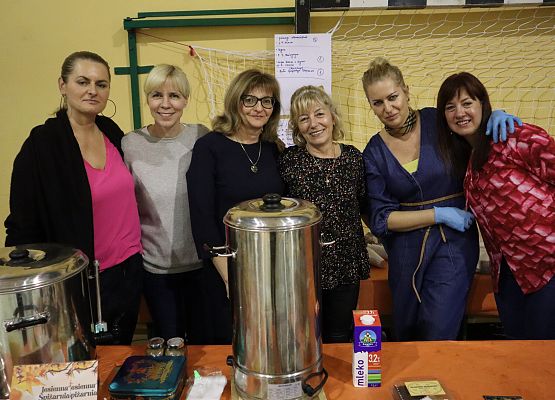 uczestnicy spotkania "jesienna spiżarnia"