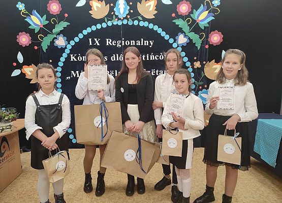 Zdjęcie grupowe uczestników konkursu