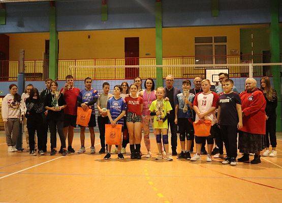 uczestnicy mikołajkowego turnieju