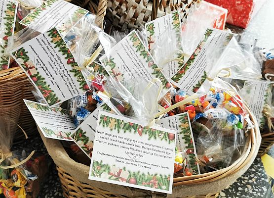 Kosz pełen prezentów