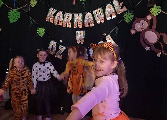 Grafika 7: „DŻUNGLA”- BAL KARNAWAŁOWY W PRZEDSZKOLU