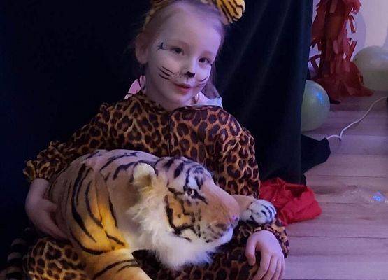 Grafika 11: „DŻUNGLA”- BAL KARNAWAŁOWY W PRZEDSZKOLU