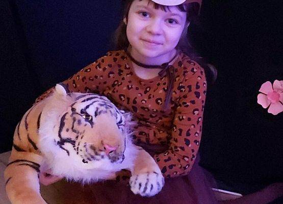 Grafika 8: „DŻUNGLA”- BAL KARNAWAŁOWY W PRZEDSZKOLU