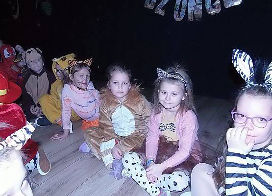 Grafika 14: „DŻUNGLA”- BAL KARNAWAŁOWY W PRZEDSZKOLU