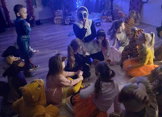 Grafika 16: „DŻUNGLA”- BAL KARNAWAŁOWY W PRZEDSZKOLU