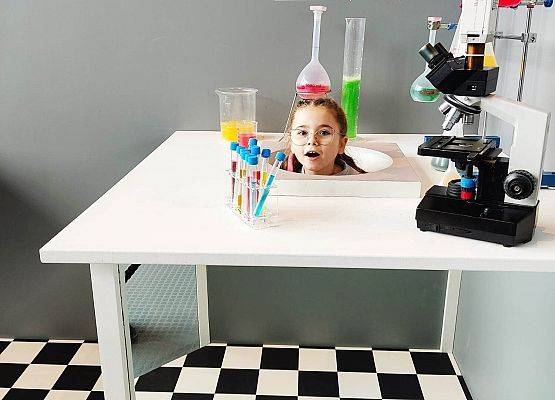 Uczniowie w Centrum Nauki Experyment w Gdyni.