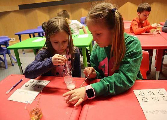 Uczniowie w Centrum Nauki Experyment w Gdyni.