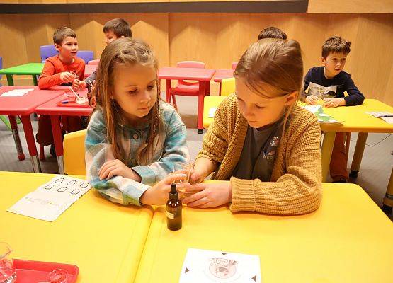 Uczniowie w Centrum Nauki Experyment w Gdyni.