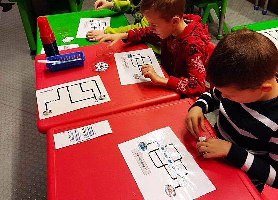 Uczniowie w Centrum Nauki Experyment w Gdyni.