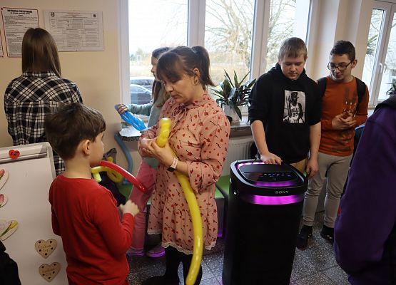 uczestnicy kiermaszu