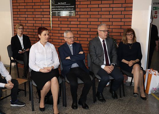 dyrekcja i zaproszeni goście