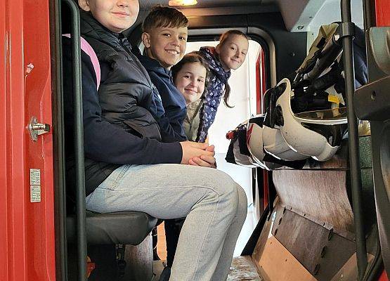 Grafika 6: Wycieczka do OSP w Łebieniu