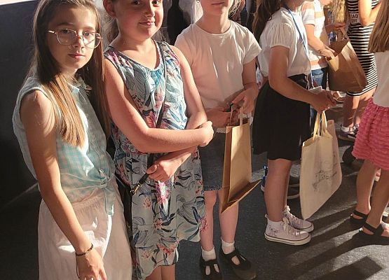 uczniowie podczas podsumowania konkursu Biblioteka Go!