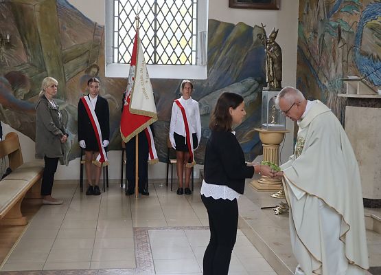 Uczestnicy mszy świętej