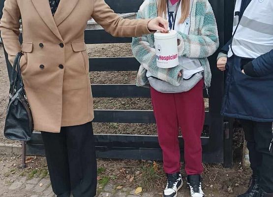 pani wicedyrektor z wolontariuszami