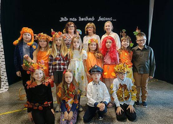 zdjęcie grupowe uczestników konkursu