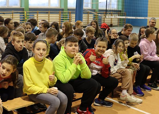 Grafika 18: „DZIKI ZACHÓD”, „DWA BIEGUNY” - spektakle profilaktyczne