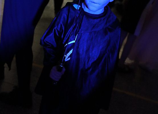 uczestnicy zabawy karnawałowej