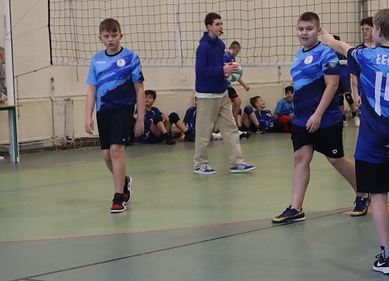 chłopcy podczas meczu