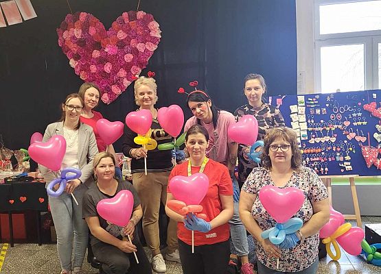 uczestnicy kiermaszu