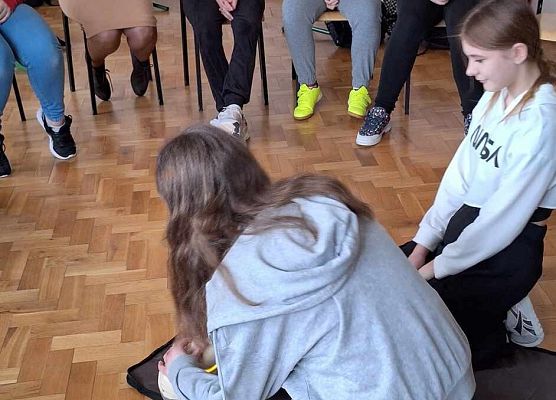 Grafika 15: Lekcja pierwszej pomocy