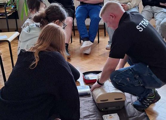 Grafika 22: Lekcja pierwszej pomocy