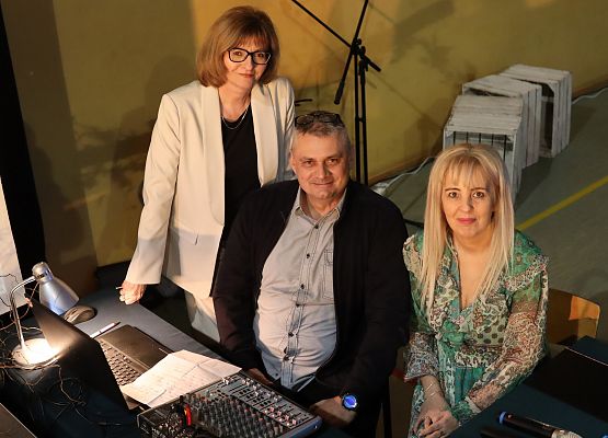 uczestnicy kiermaszu