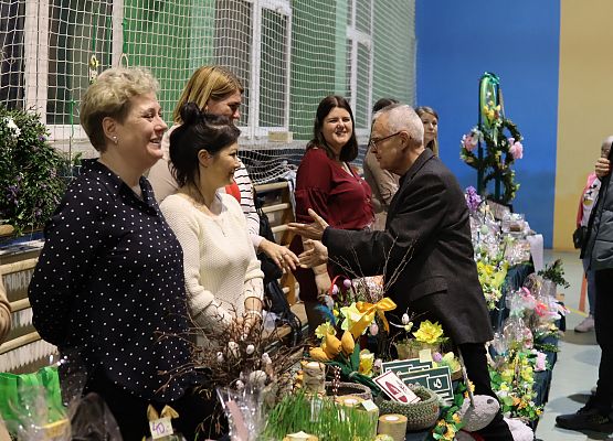 uczestnicy kiermaszu