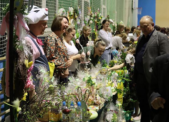 uczestnicy kiermaszu