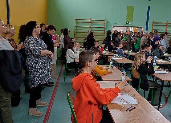 uczniowie podczas konkursu