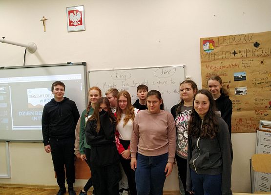 zdjęcie grupowe uczniów