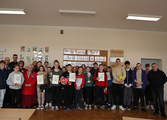 zdjęcie grupowe uczestników turnieju